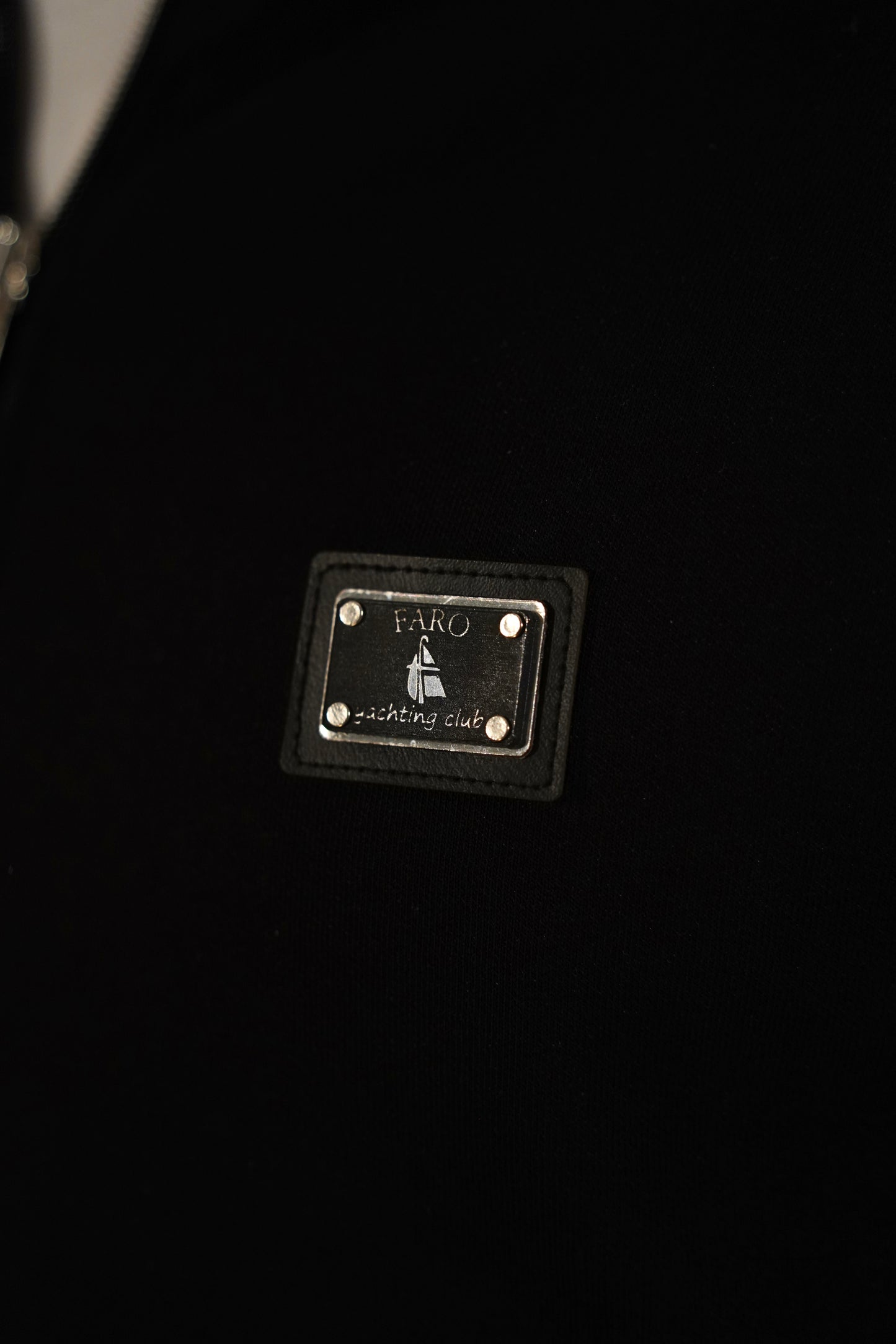F010